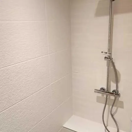 3 Pieces Avec Wifi, Parking Et Terrasse A - Fr-1-676-205 Daire